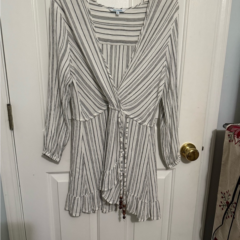 Blue Island Black and White Striped Top *GREAT CONDITION*